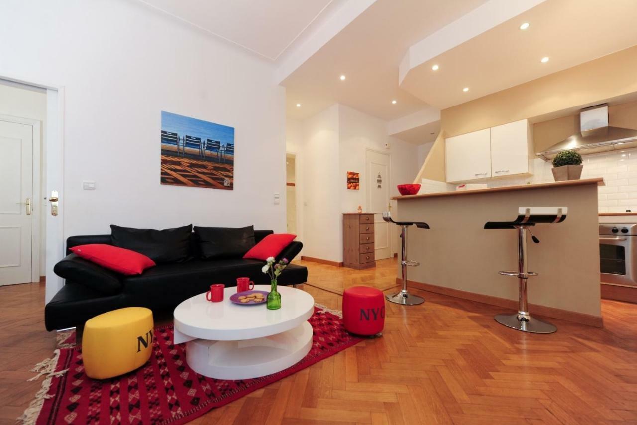 Le Savoy Palace - Five Stars Holiday House Ницца Экстерьер фото